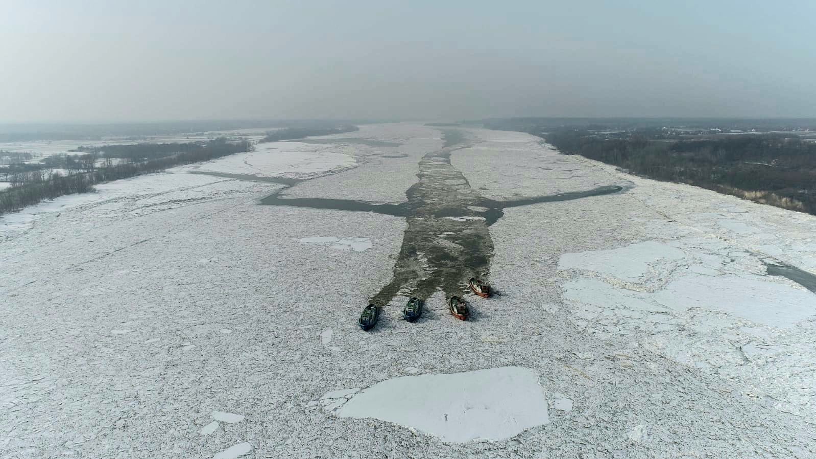 Lodołamacze na Wiśle. Fot. Wody Polskie