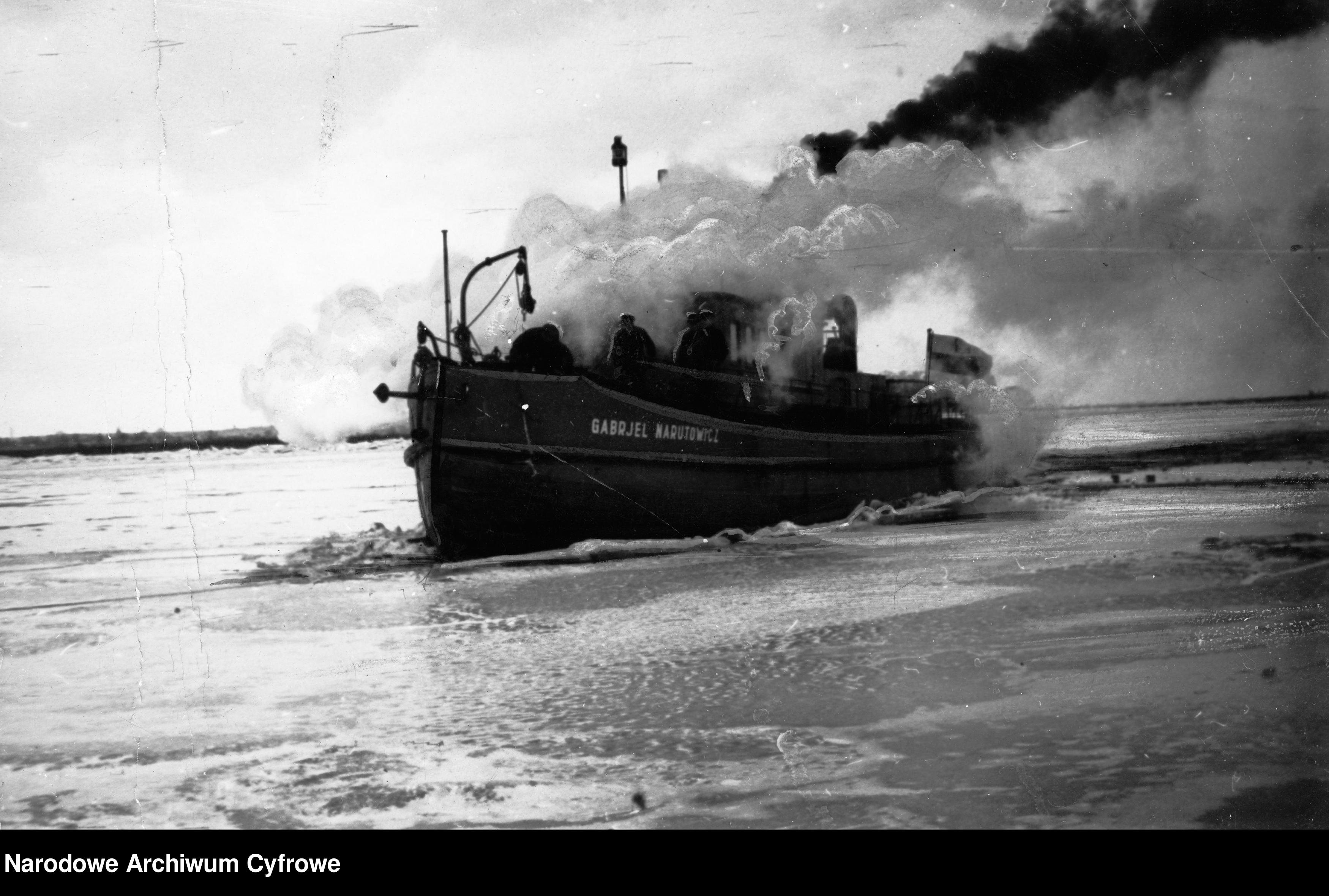 Lodoamacz Gabriel Narutowicz podczas usuwania lodu na Wile okolice Tczewa rok 1936