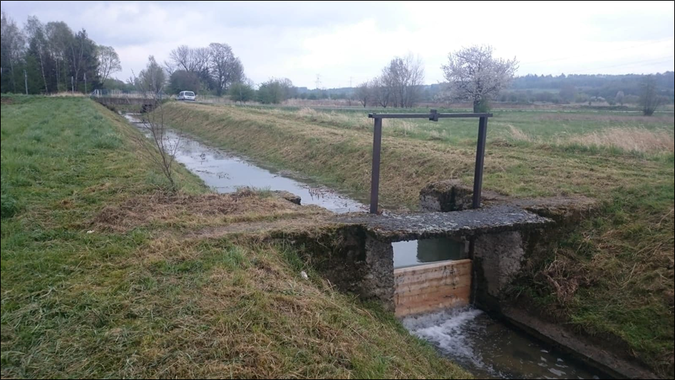 Zastawka na potoku Marcinek w mBiaobrzegi gmina Krosno