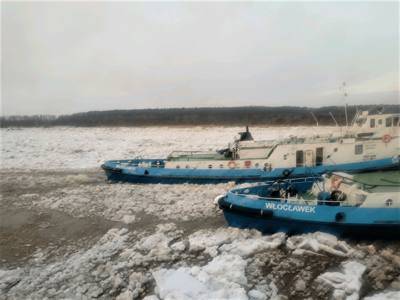 Lodołamacze na zbiorniku Włocławek 20.02.2021 Fot. Wody Polskie min